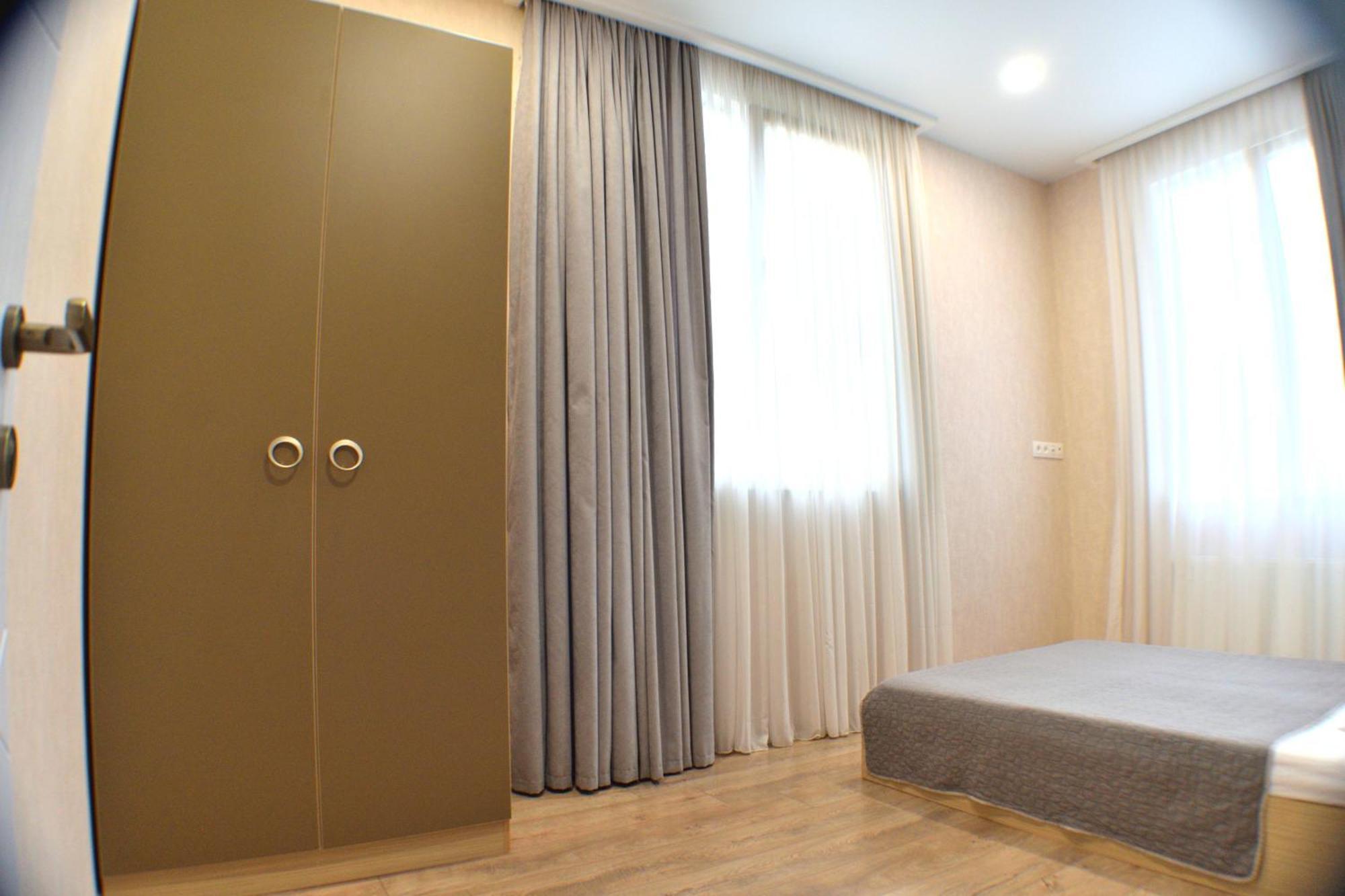 Nikas Apartment With Balcony In Old Tbilisi Exterior photo